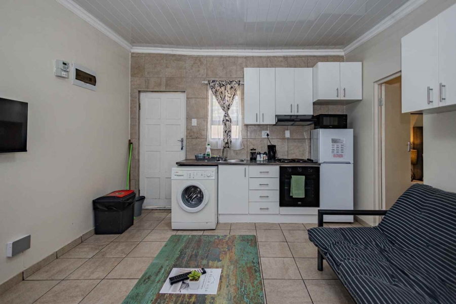 To Let 1 Bedroom Property for Rent in Oakdale Western Cape